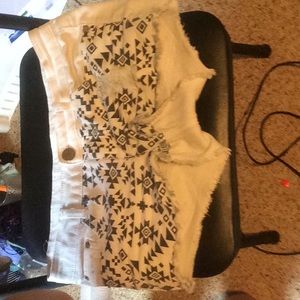 These are a size 7 shorts